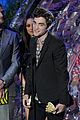 robert pattinson taylor lautner kiss movie awards 2011 03