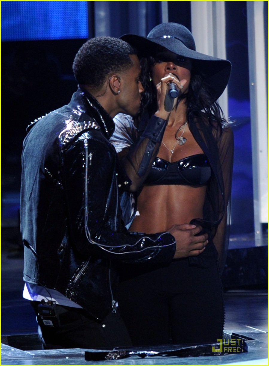 kelly rowland michelle williams bet awards 2011 032555763