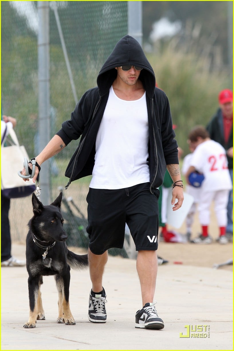 reese witherspoon deacons soccer game with ryan phillippe 042551640