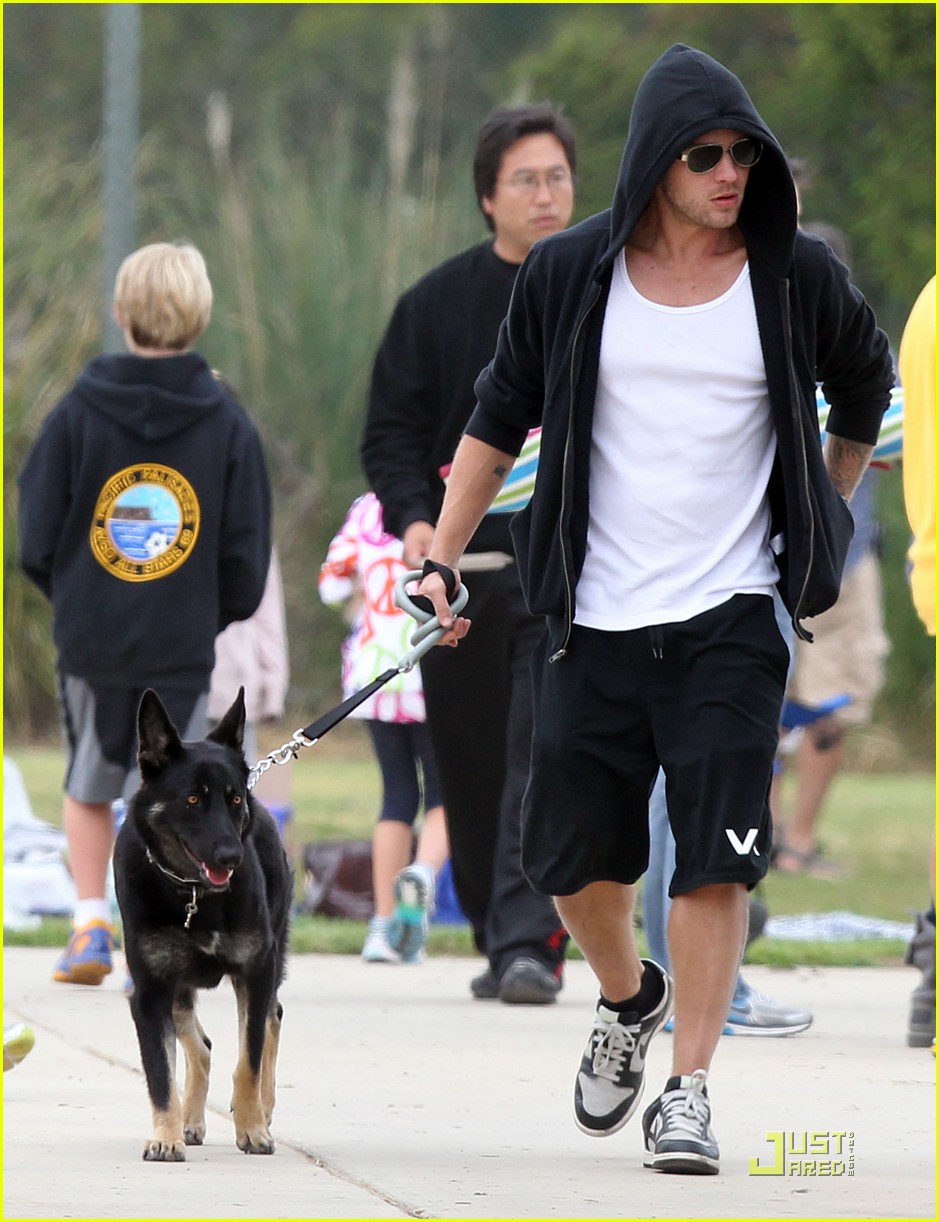 reese witherspoon deacons soccer game with ryan phillippe 082551644