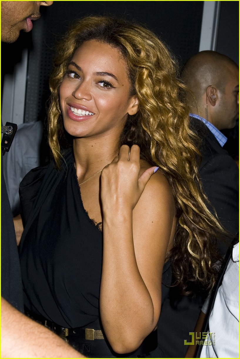 beyonce here i am release party 042564108