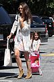 suri cruise pushes the baby carriage 03