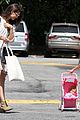 suri cruise pushes the baby carriage 07