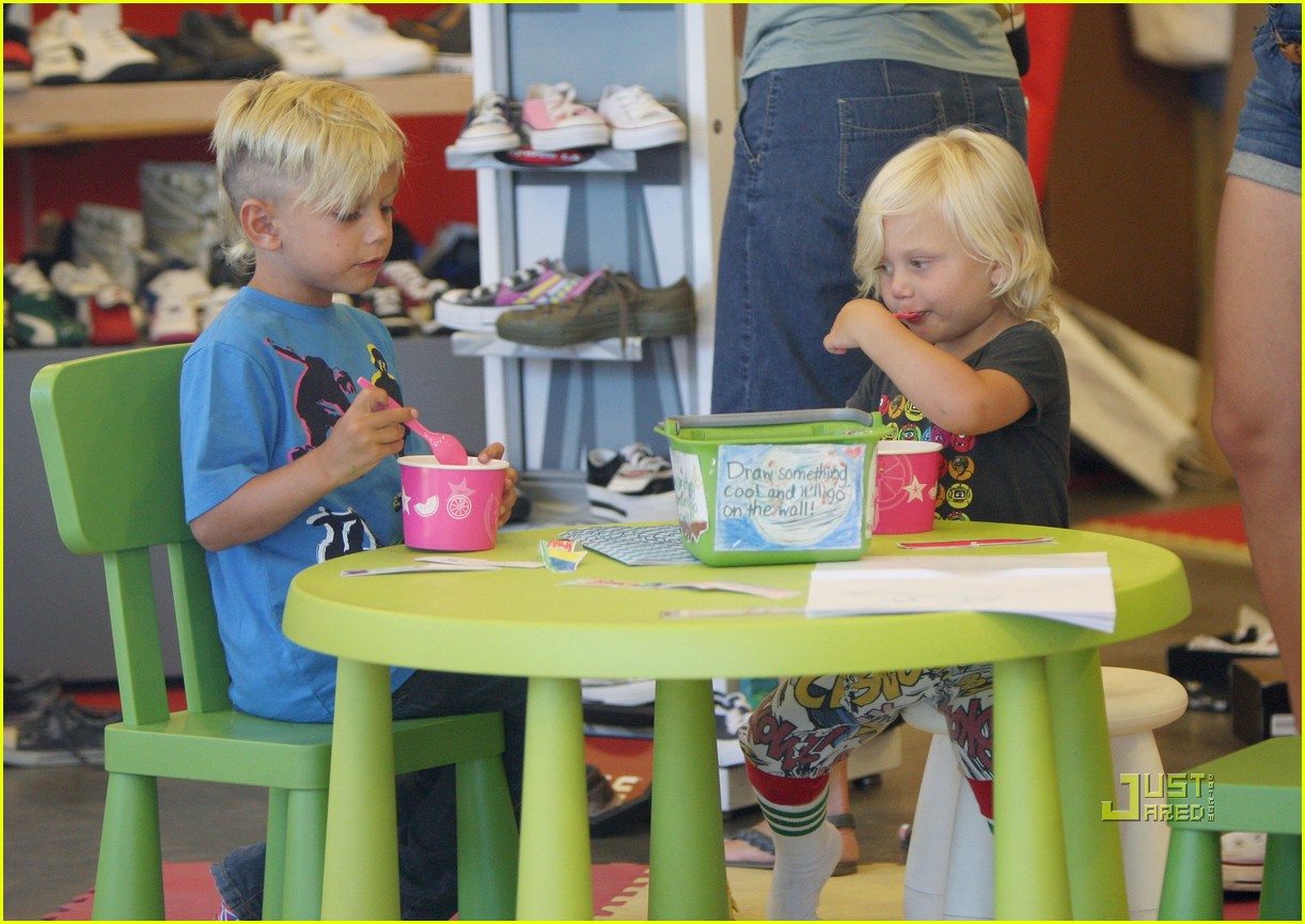 Kingston Rossdale Blue Mohawk! Photo 2557497 Celebrity Babies