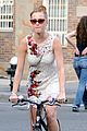 katy perry russell brand biking in nyc 04