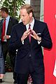 prince william kate land in los angeles 03