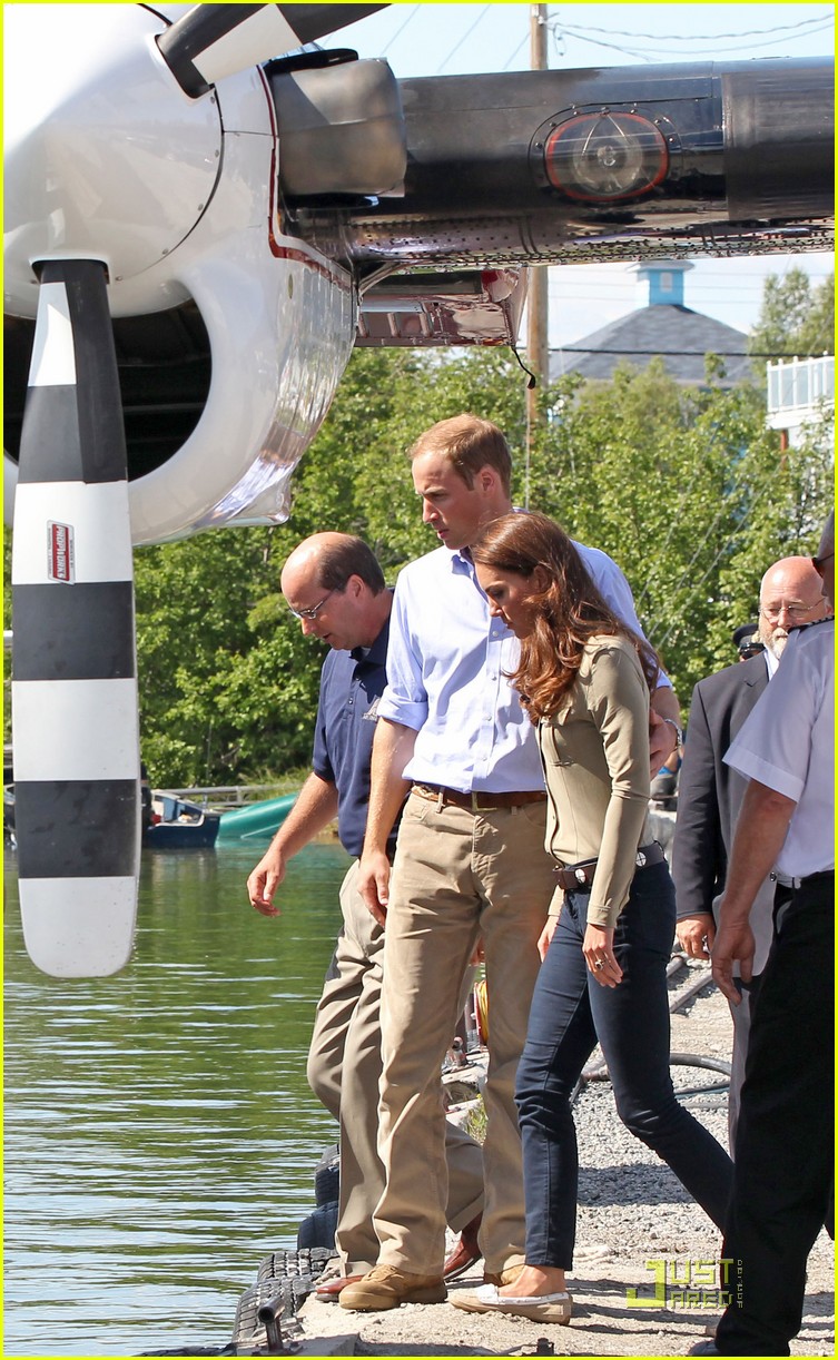 Prince William & Kate Seaplane to Blachford Lake! Photo 2558042