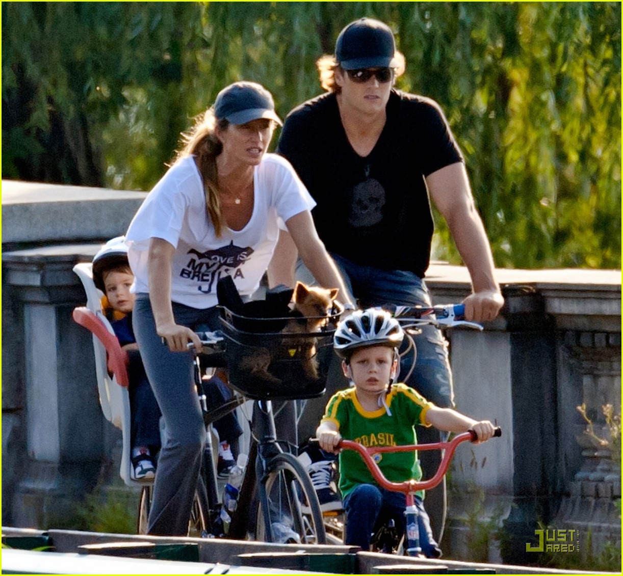Gisele Bundchen & Tom Brady Family Fun Day with the Kids! Photo