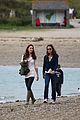 pippa middleton duchess kate walk beach 01