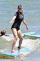 reese witherspoon surfing hawaii 01