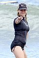 reese witherspoon surfing hawaii 02