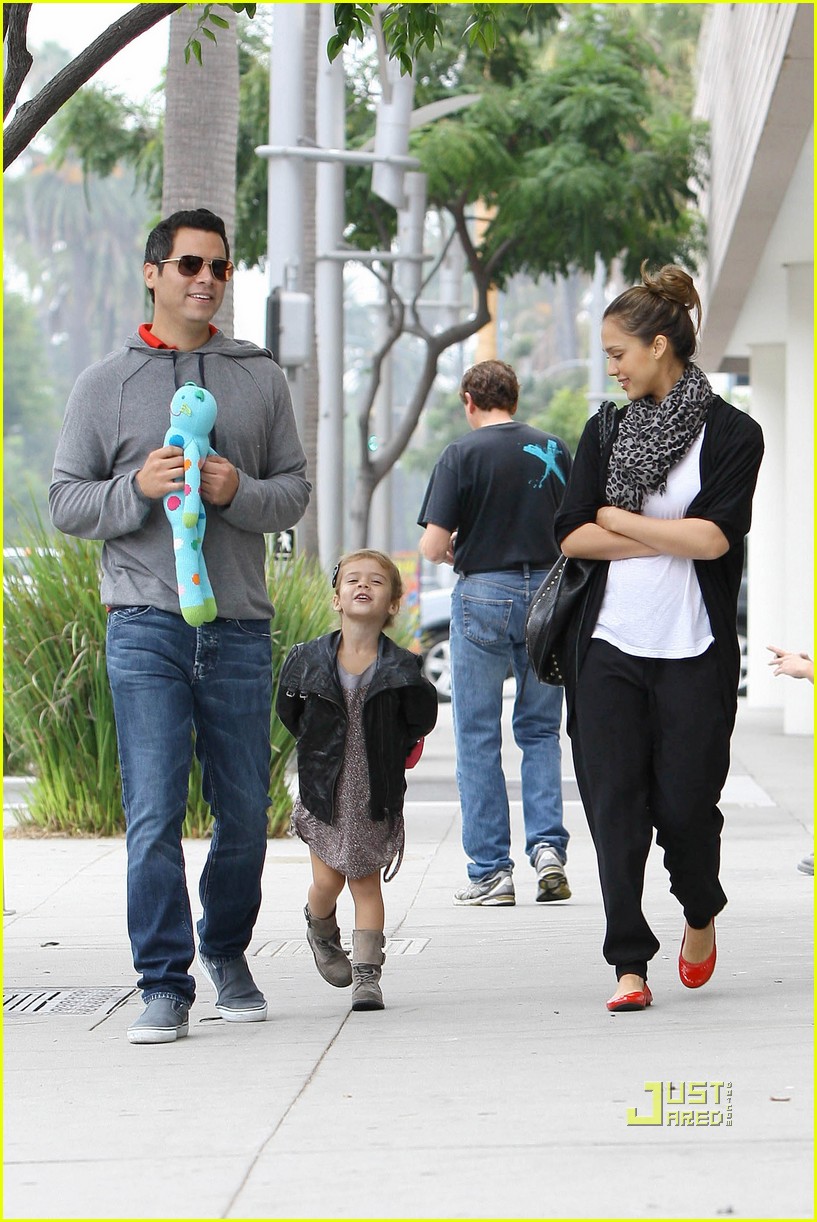 Jessica Alba & Honor Beverly Hills Brunch Photo 2583895 Cash Warren