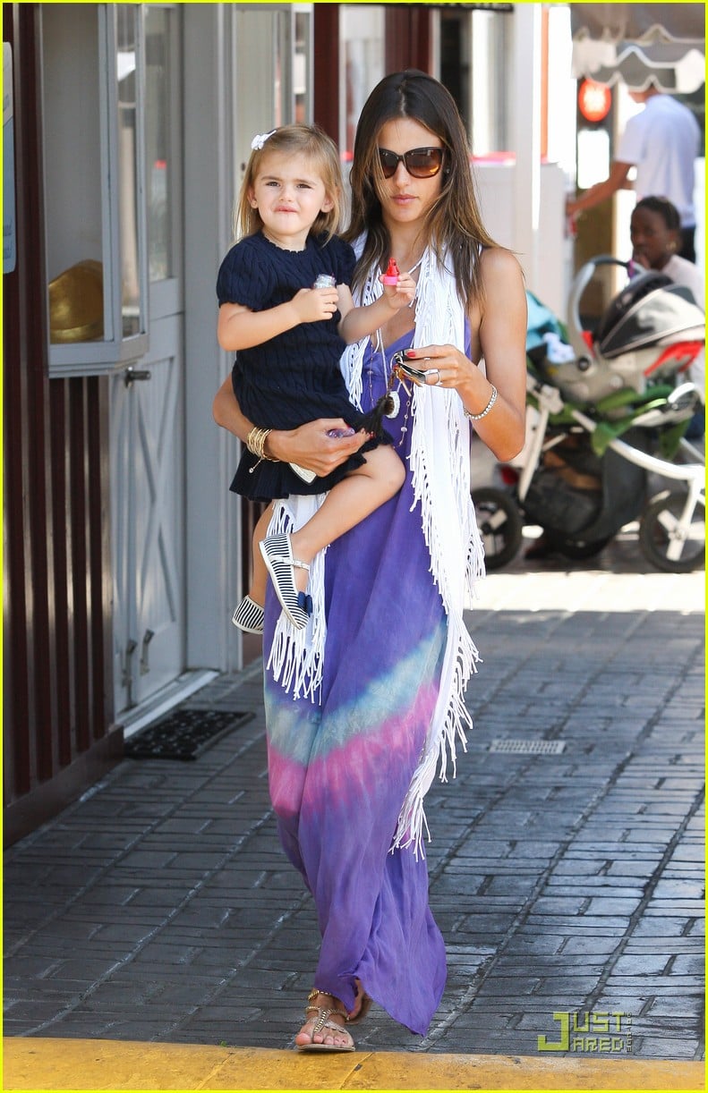 alessandra ambrosio anja brentwood country mart 11