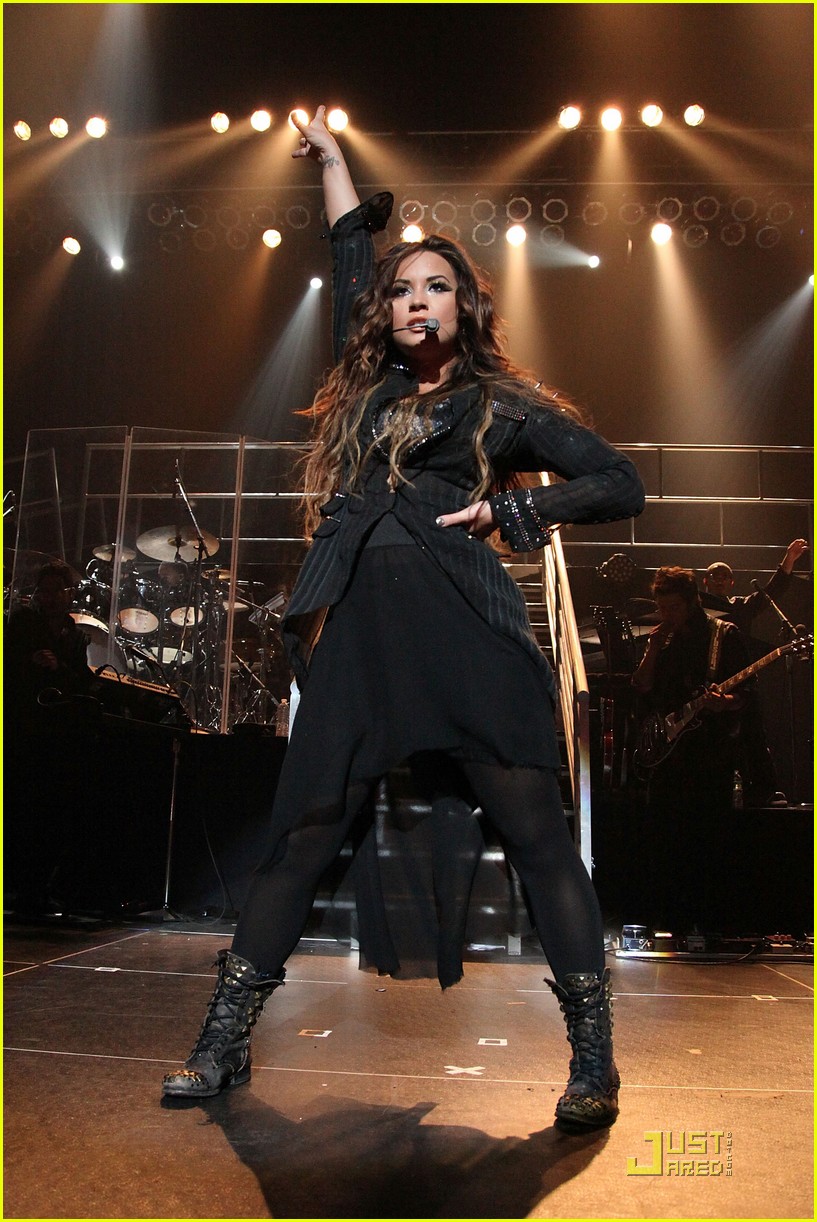 Demi Lovato Hammerstein Ballroom Concert Photo 2581296 Demi Lovato demi-lovato-hammerstein-ballroom-concert-photo-2581296-demi-lovato