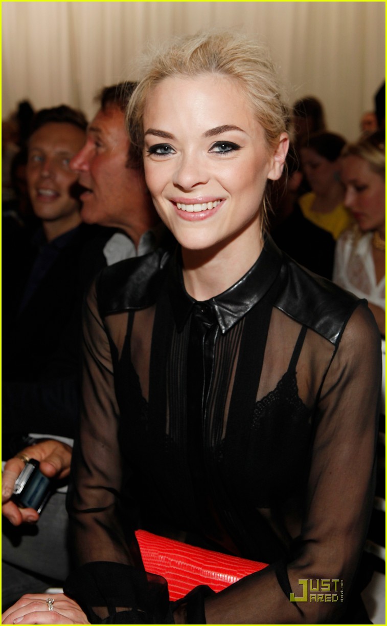 Lea Michele & Jaime King Catch Jason Wu's Fashion Show Photo 2578100(01)