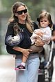 sarah jessica parker rainy day with the twins 02