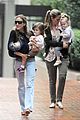 sarah jessica parker rainy day with the twins 05