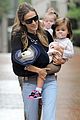 sarah jessica parker rainy day with the twins 07