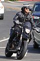 justin theroux motorcycle man 05