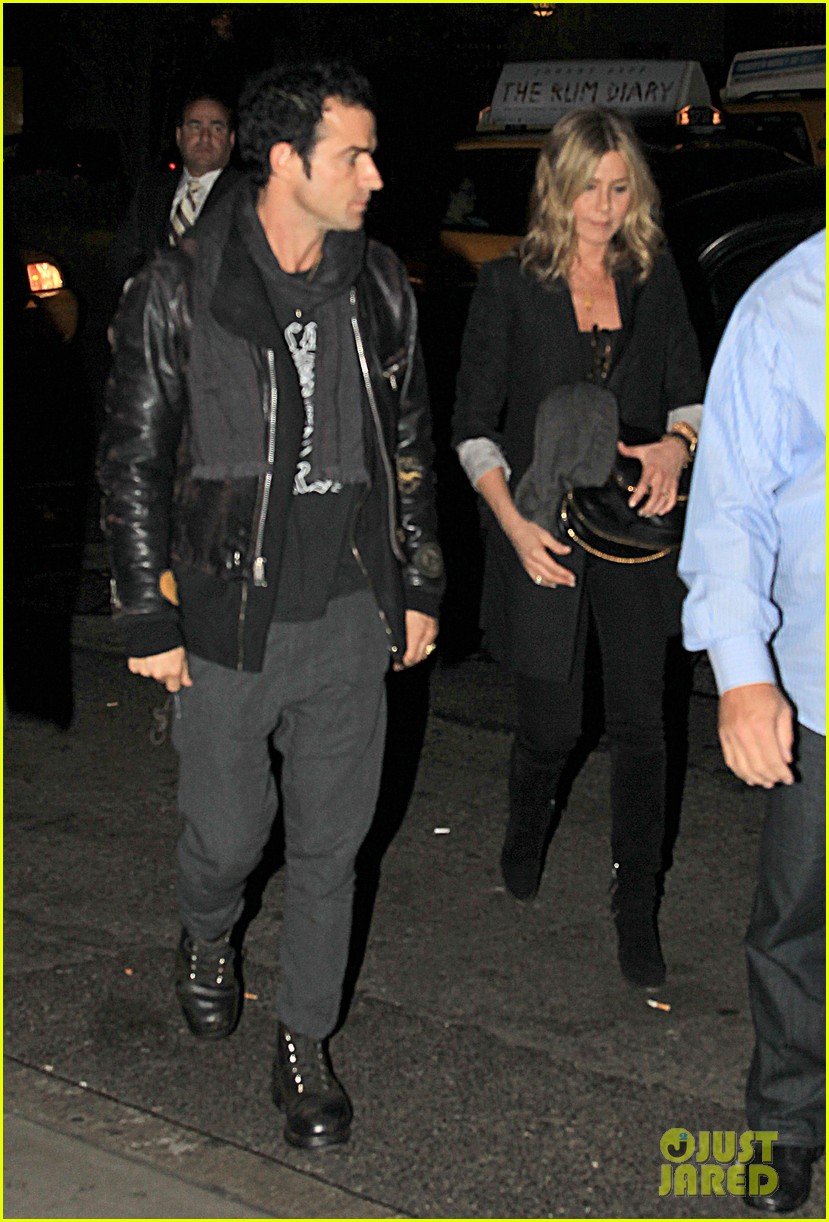 Jennifer Aniston & Justin Theroux SNL After Party Pair Photo 2588174