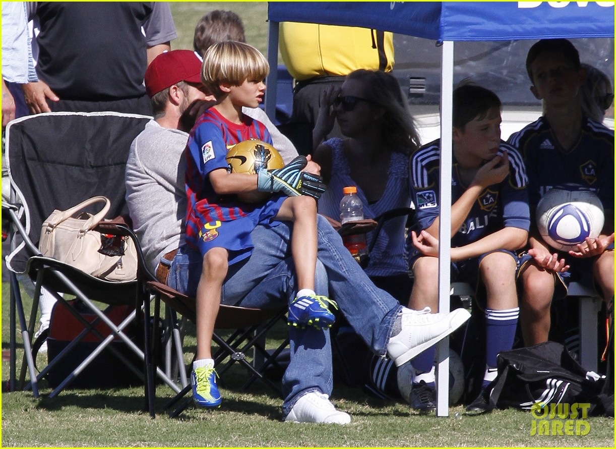 David Beckham Watches His Mini Soccer Stars! Photo 2588412 Brooklyn