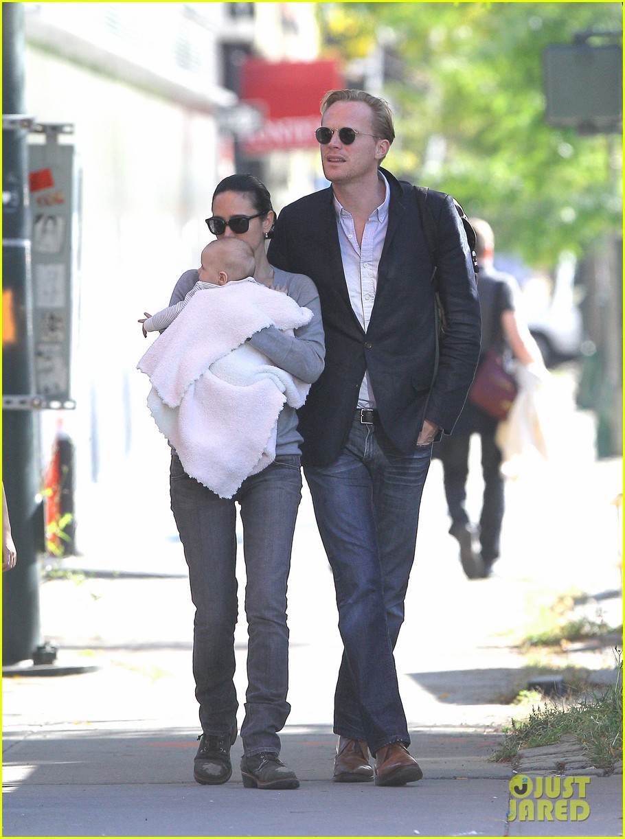 jennifer connelly agnes paul bettany nyc 042587899