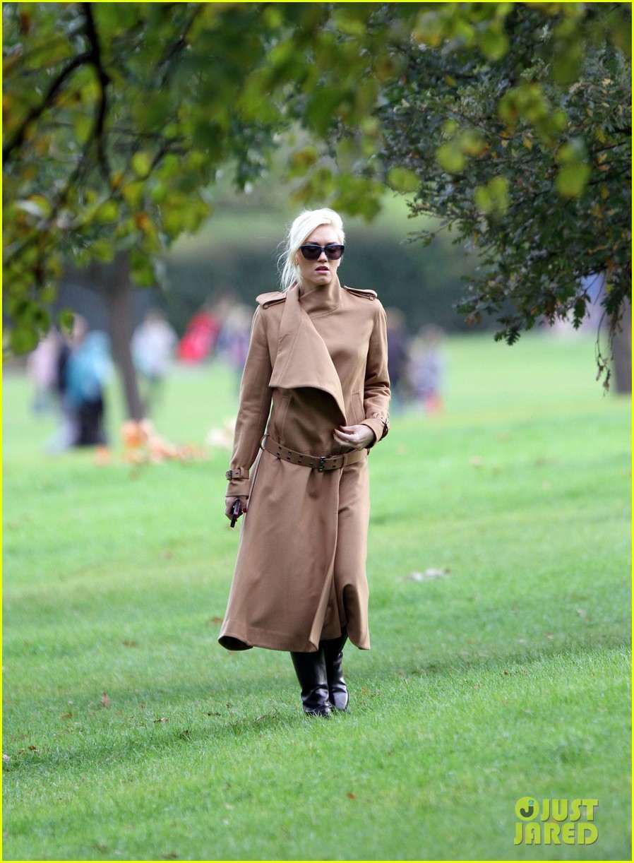 Gwen Stefani London Playdate with Zuma! Photo 2588489 Celebrity(01)
