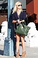 reese witherspoon windy day 01