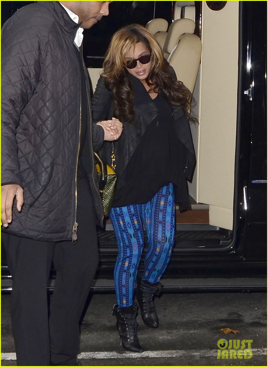 beyonce patterned pants nyc pregnant 022604939