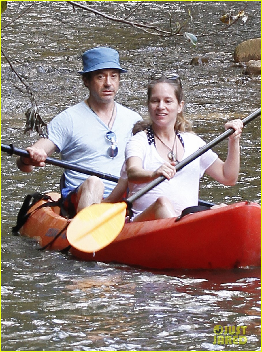 Robert Downey, Jr. Hawaiian Vacation with Wife Susan Photo 2600177