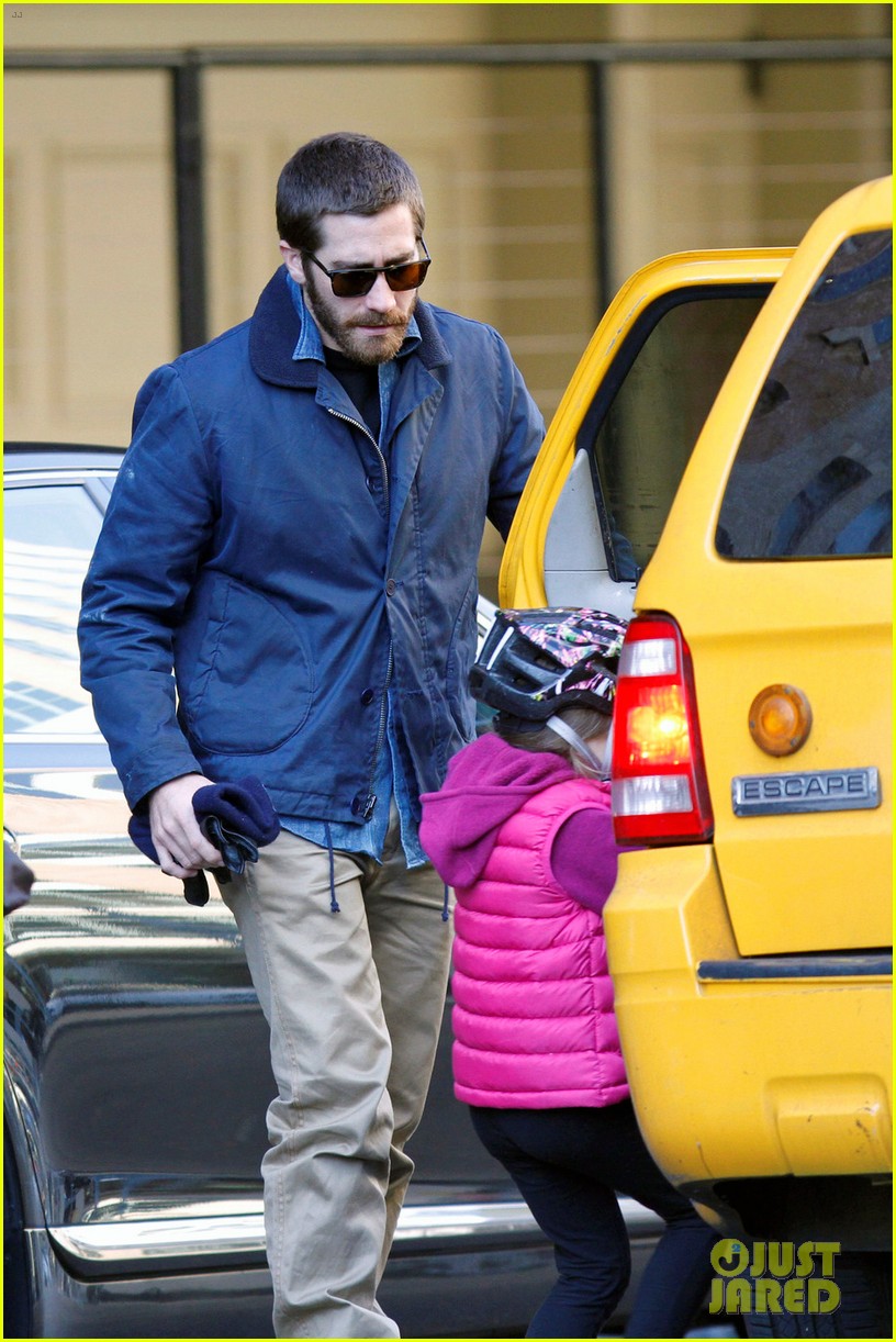 jake gyllenhaal spends the day with niece ramona 062599813