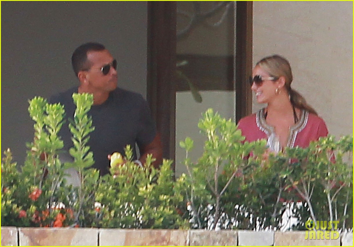 Clooney Cabo with Stacy Keibler! Photo 2613148 Alex