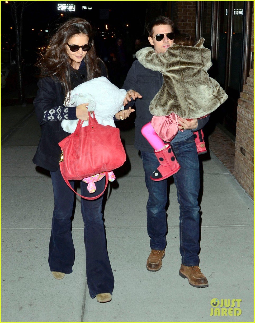 tom cruise katie holmes christmas spectacular with suri 052610862