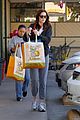 mandy moore shops at mother earth 01