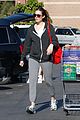 mandy moore shops at mother earth 02