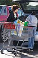 mandy moore shops at mother earth 04