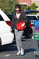 mandy moore shops at mother earth 21