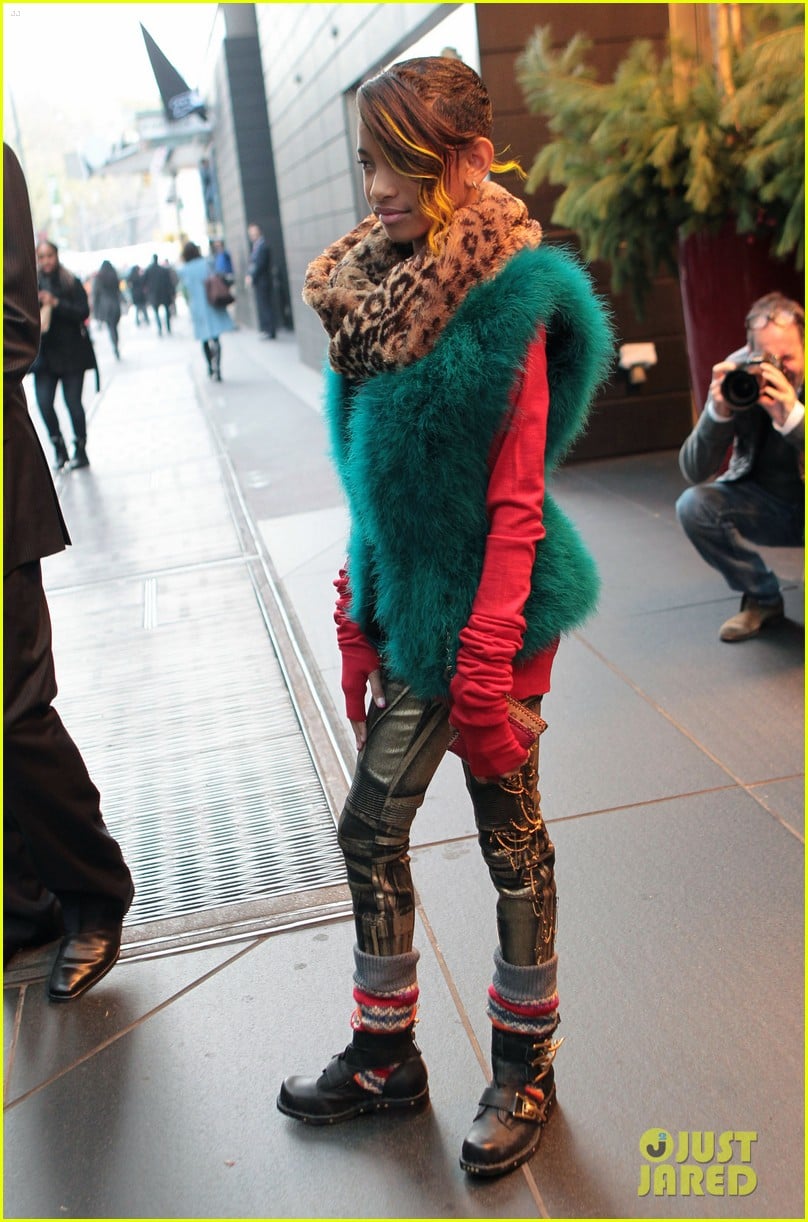 willow smith colorful nyc 032606792