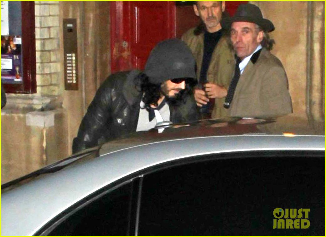 russell brand meeting 022614000