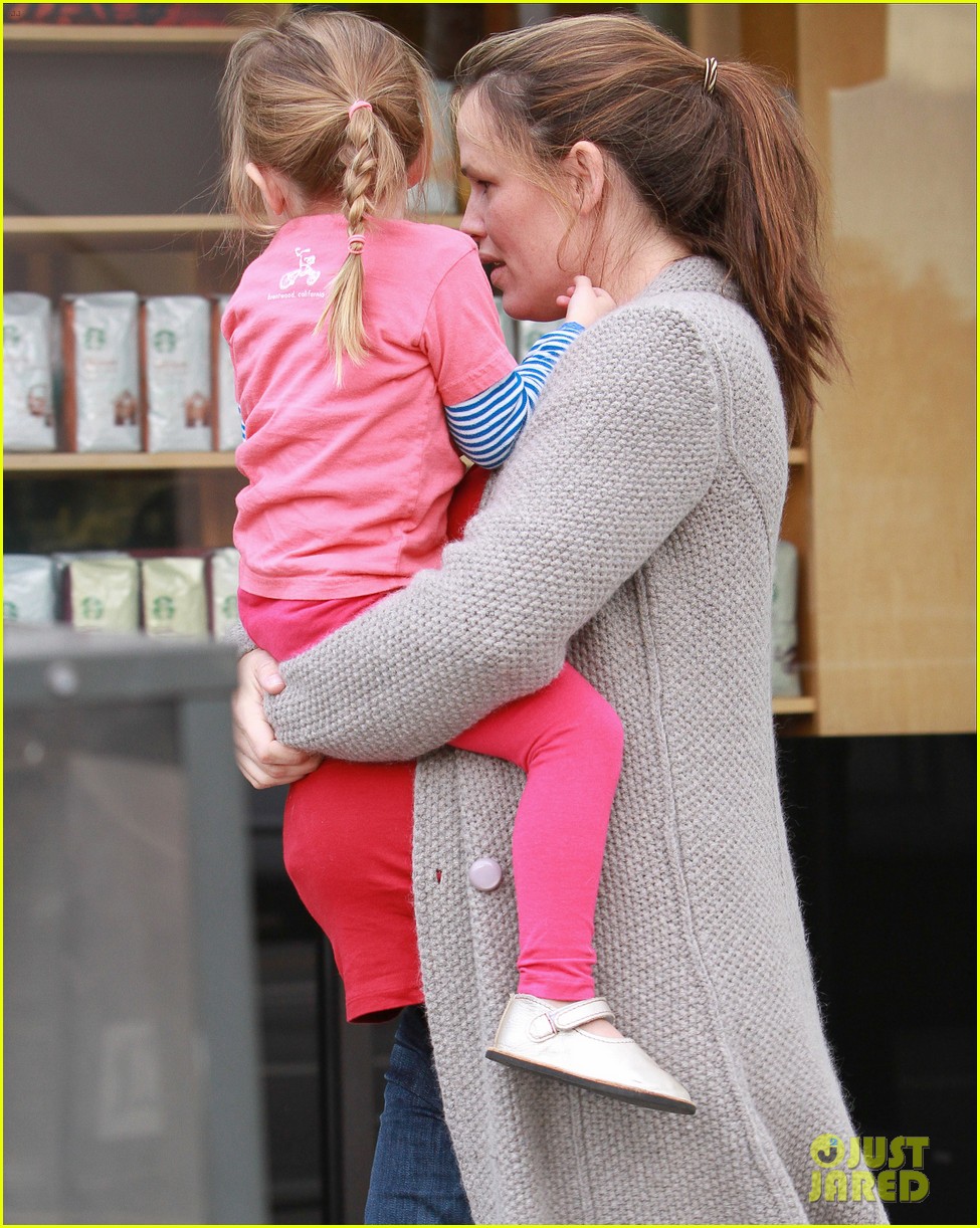 Jennifer Garner's Baby Bump Keeps Growing! Photo 2623145 Ben Affleck