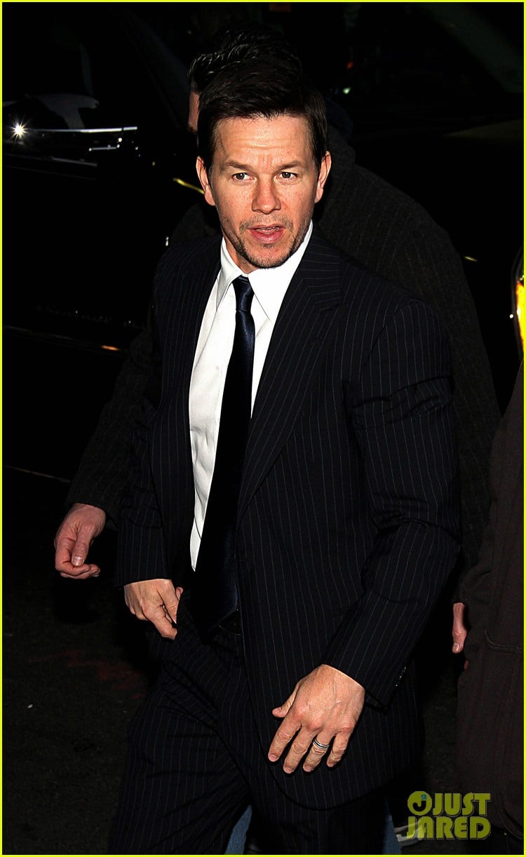 mark wahlberg late show with david letterman visit 042616008