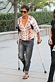 halle berry crutches checking out schools 02