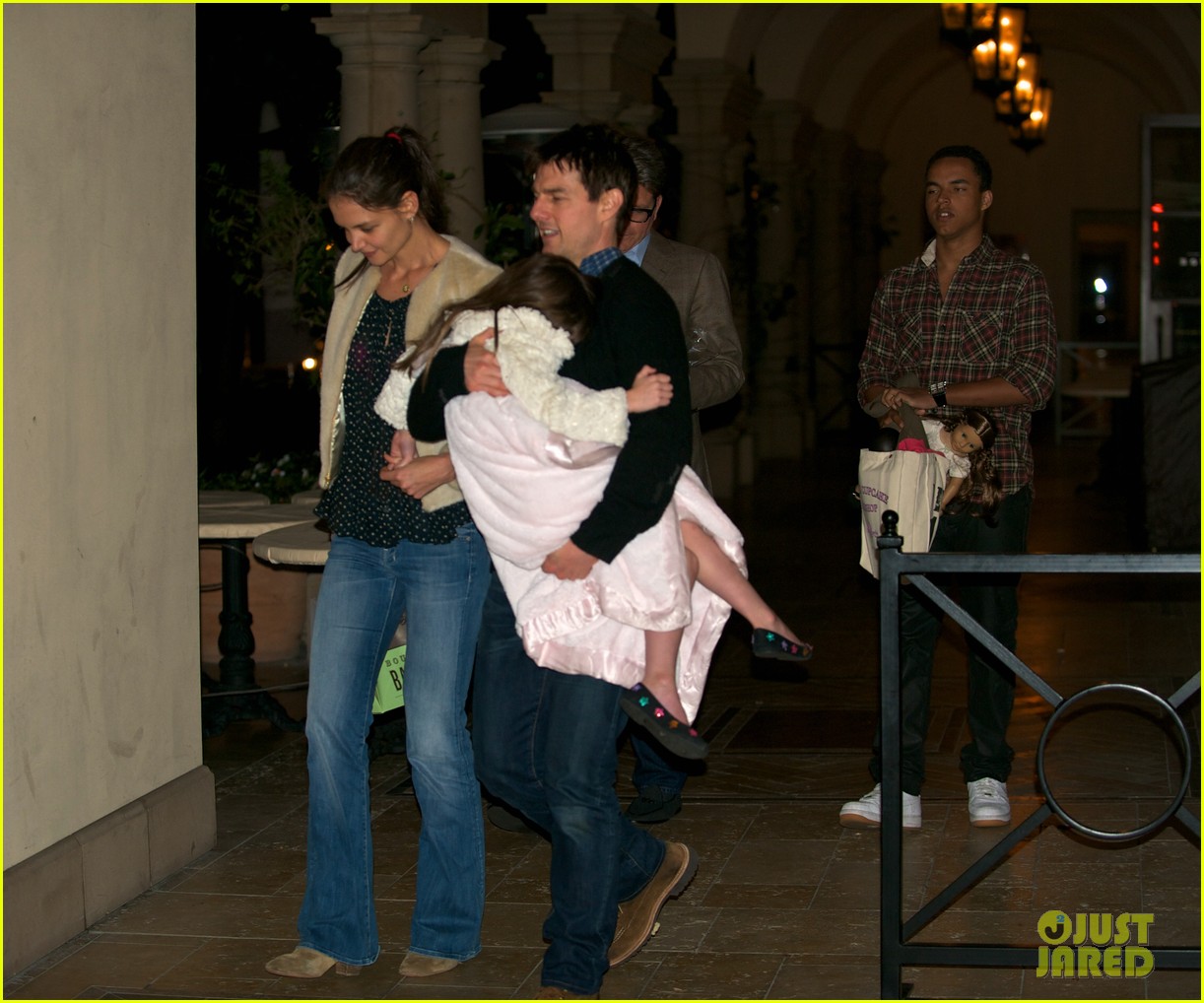 katie holmes tom cruise dinner with suri conner 01