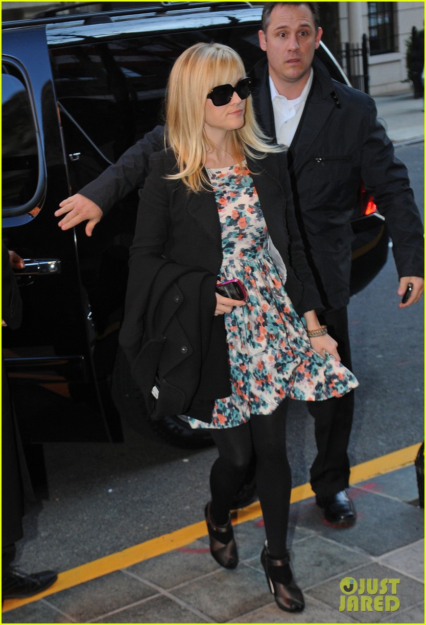reese witherspoon hotel new york city 022628659
