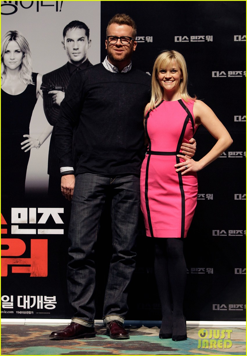 reese witherspoon war seoul press conference 02