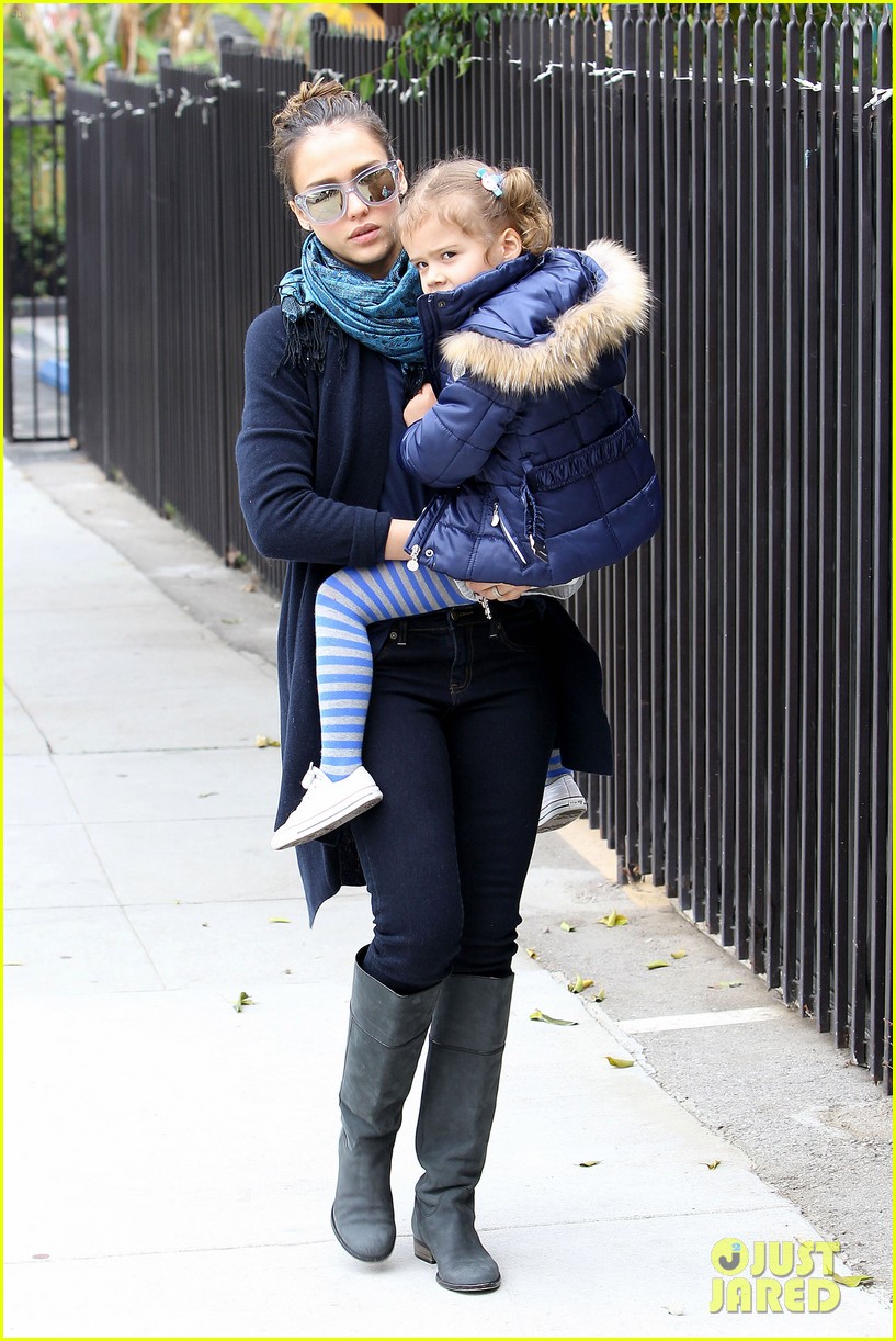 Jessica Alba Conference Cutie Photo 2637000 Cash Warren, Celebrity