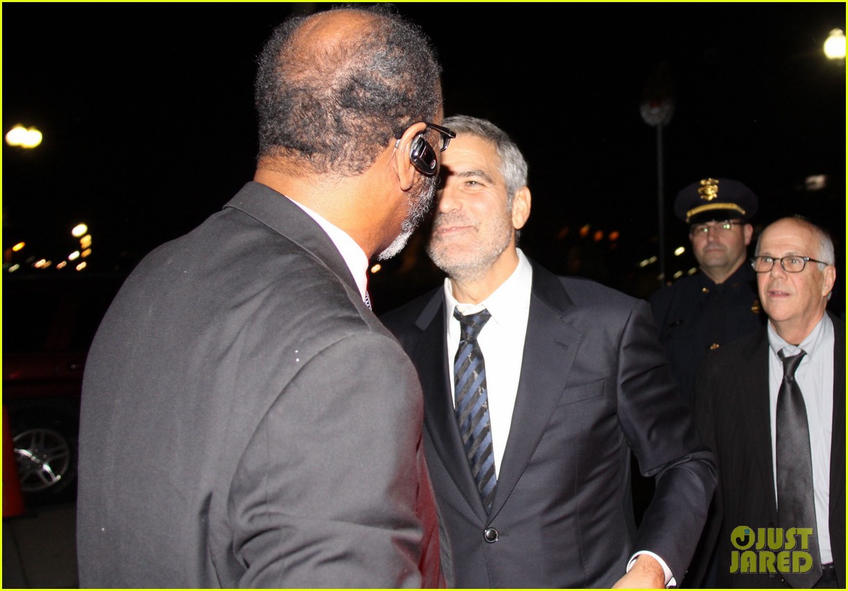 george clooney sudan government comitting war crimes 042638830