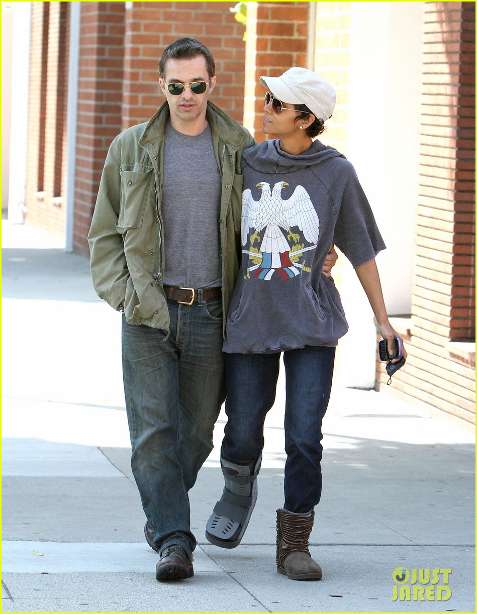 halle berry olivier martinez doctor appointment 052635274