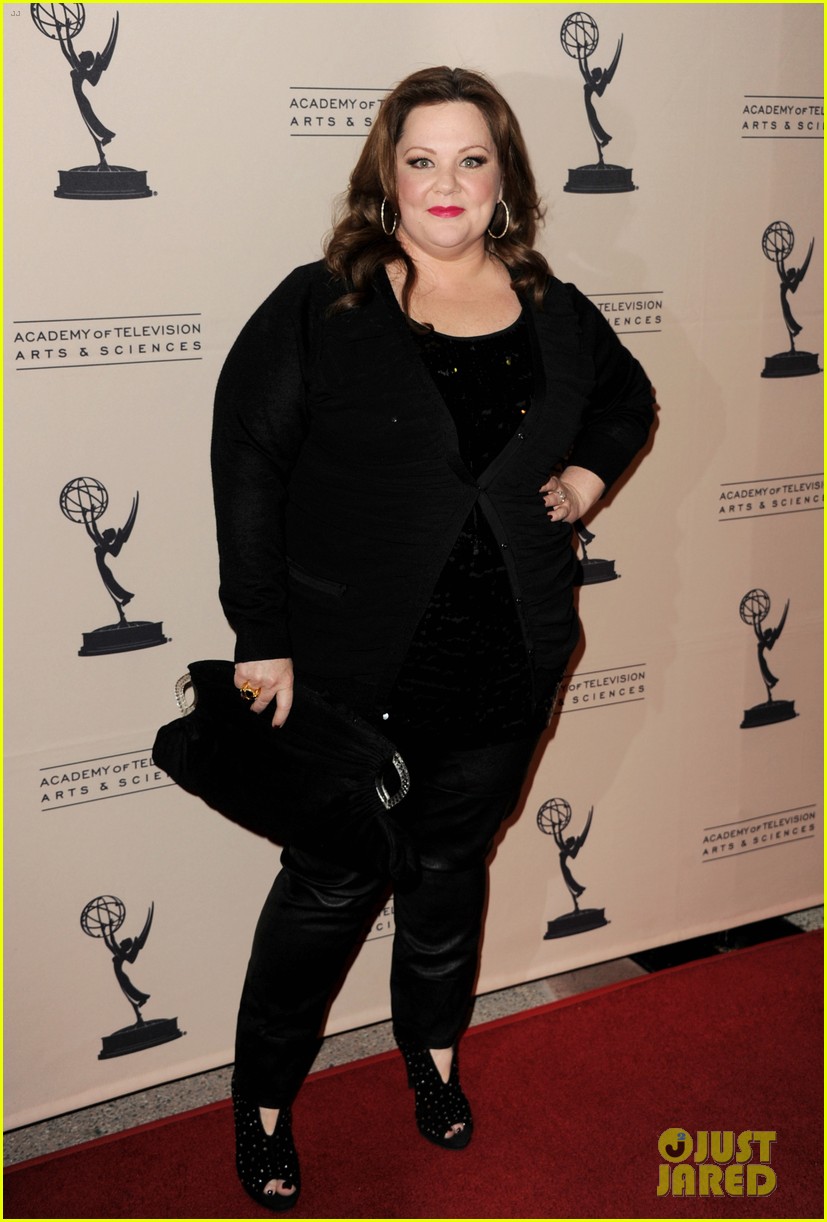 melissa mccarthy evening mike molly 022637499