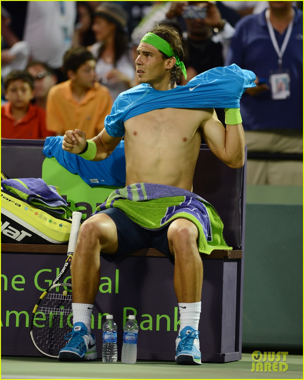 rafael nadal shirtless at the sony ericsson open 052642635